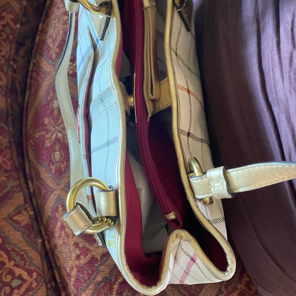 Coach - Picture 2 of 6